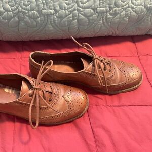 Bass Leather Lace Oxford 
Bellingham Cognac.